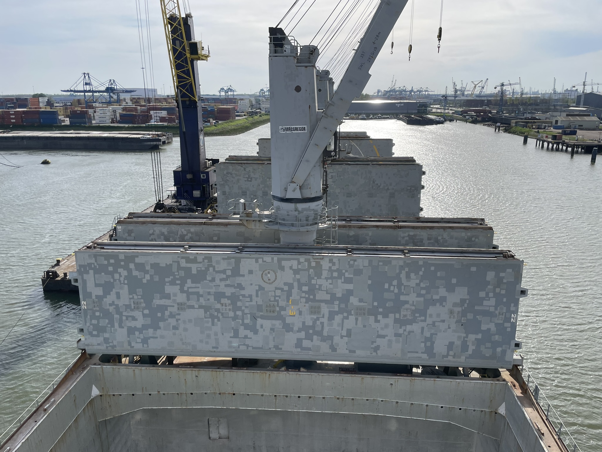 M/V MARMOR